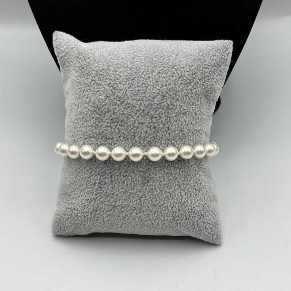 Woman’s Brand new ocean treasure 14k faux Pearl Necklace and bracelet set - Picture 7 of 12